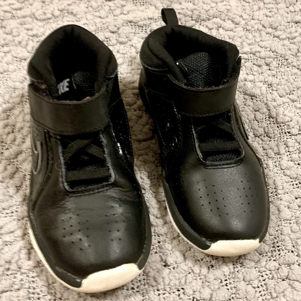 Toddler Boys Nike Shoes 10C
